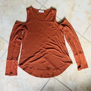Burnt orange off the shoulder long sleeve t-shirt